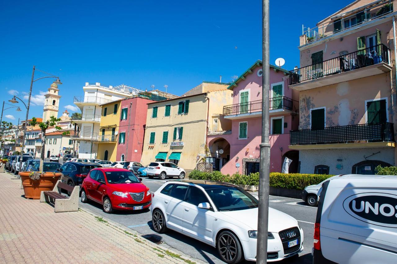 Appartamento La Casa Di Tina A 20 Metri Dal Mare Santo Stefano al Mare Esterno foto