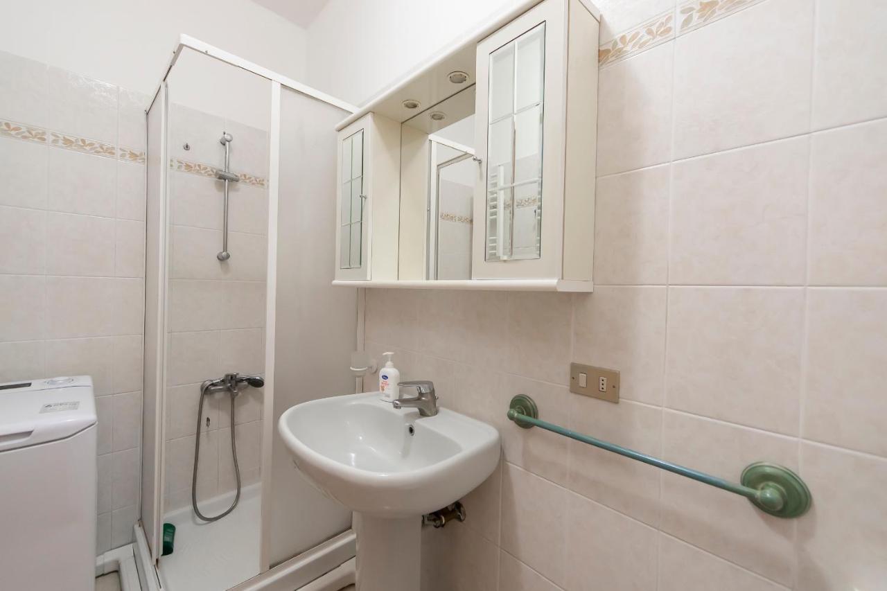 Appartamento La Casa Di Tina A 20 Metri Dal Mare Santo Stefano al Mare Esterno foto